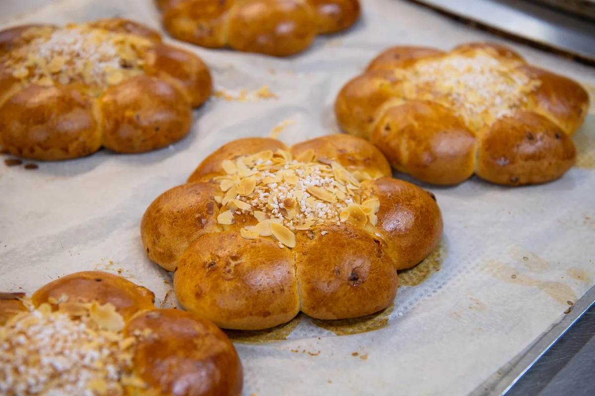 Dreikönigskuchen-Reportage in der Backstube der Bäckerei Vuaillat in Uster.